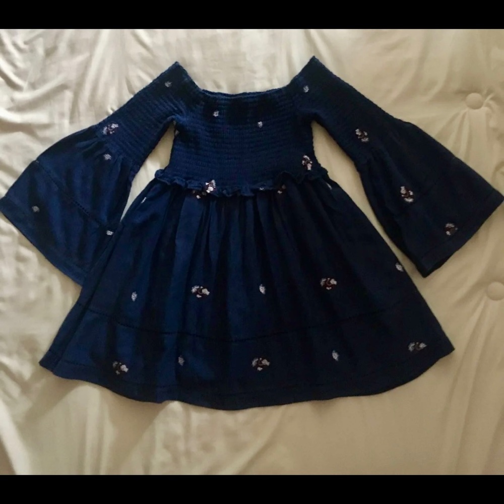 Like new Free People blue daisy smocked off shoulder bell sleeve dress size M